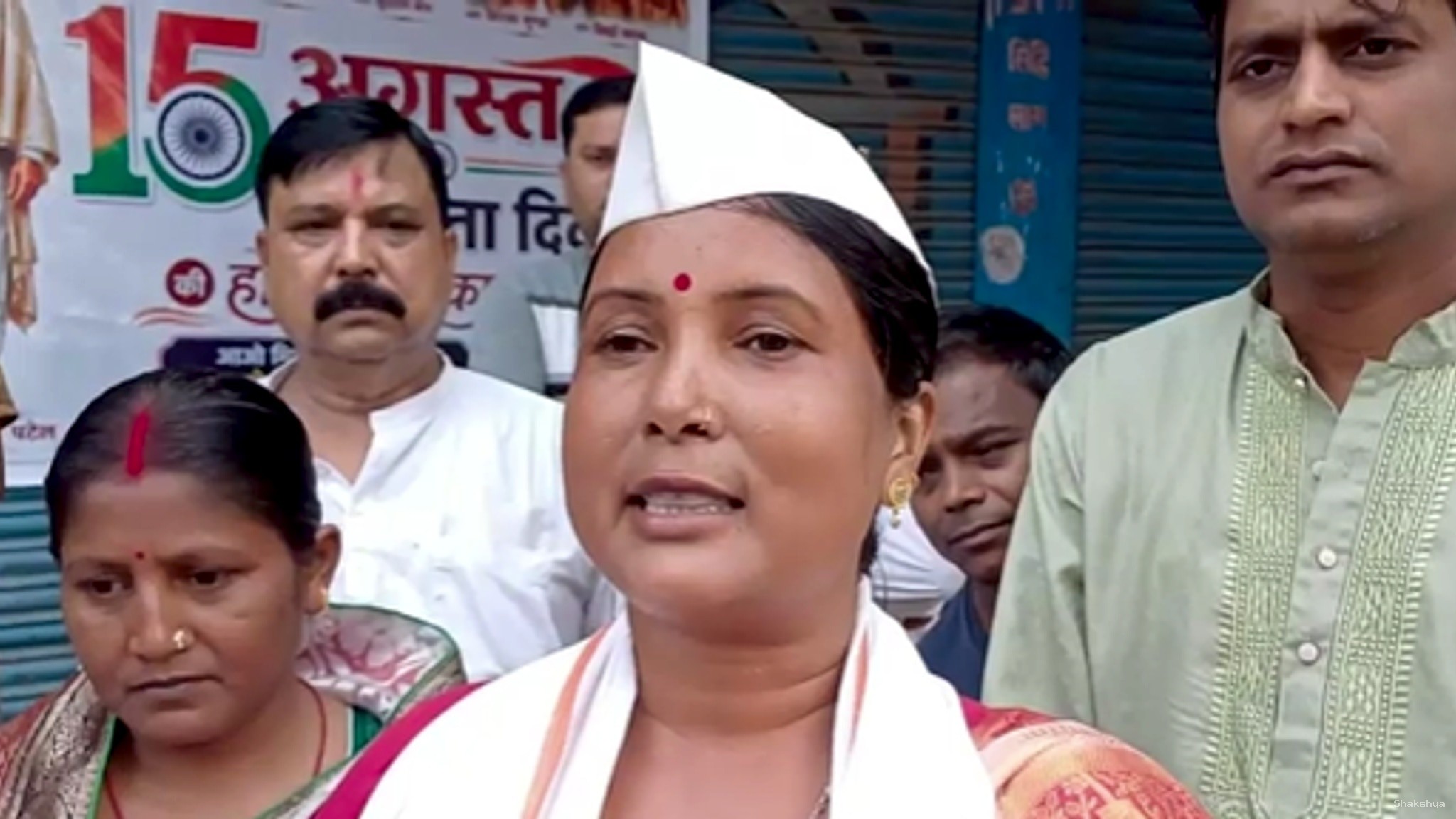 सफाईकर्मी पिंकी देवी ने फहराया तिरंगा, 25 साल पुरानी है ये परंपरा